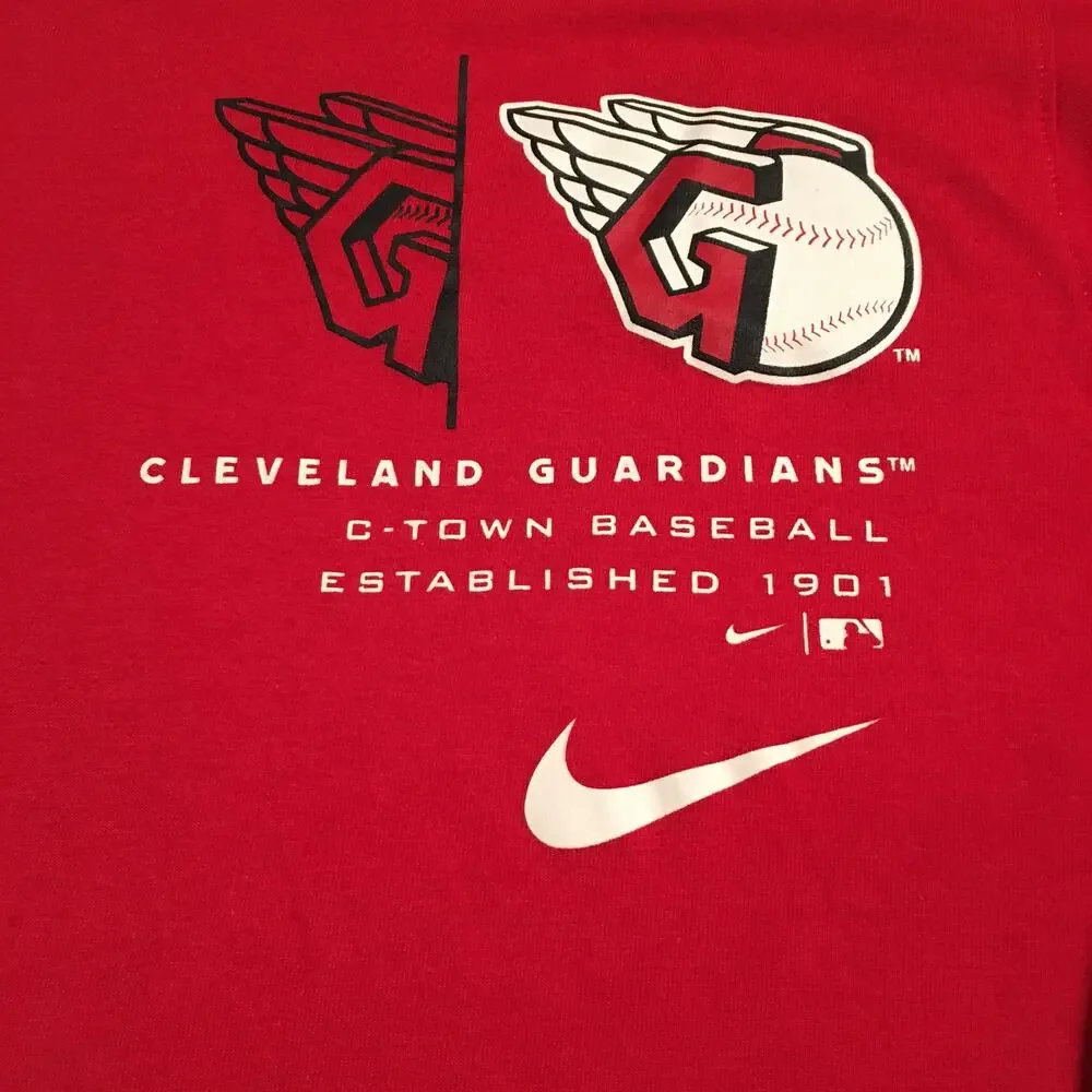 Nike Small Cleveland Guardians Long-Sleeved T-Shirt Red C-Town Official MLB